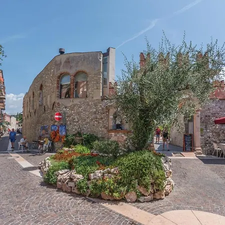 Costabella *